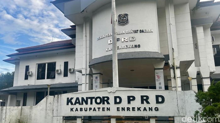 Kantor DPRD Enrekang.