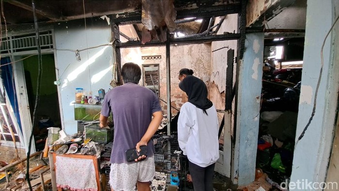 Kondisi kamar kos yang ludes terbakar di Kelurahan Sumampir, Kecamatan Purwokerto Utara, Kabupaten Banyumas, Jumat (4/7/2025).