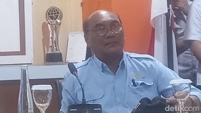 Ketua KNKT Soerjanto Tjahjono saat menggelar konferensi pers.