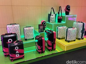 Fans Squid Game Merapat! Ada Koper Hingga Bantal Leher Berdesain Pink Guard