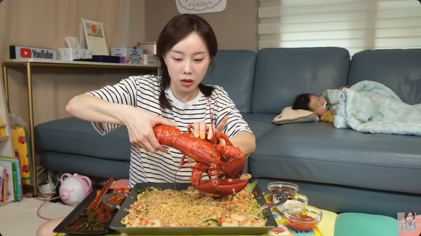 8 Kreasi Indomie Nikmat ala YouTuber, Ifumie hingga Topping Lobster