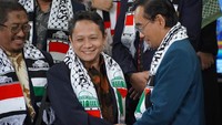 Rektor UB Prof Widodo (kanan) menjelaskan pengiriman tim dokter UB ke Gaza merupakan wujud nyata kampus, bahwa ilmu harus berpihak kepada kemanusiaan dan keberanian sejati hadir disaat dunia paling membutuhkan. Foto: Dok. Universitas Brawijaya