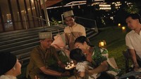 Nikita Willy bersama keluarga merayakan ulang tahun ke-31. Ada ibu dan bapaknya dalam kesempatan itu. Foto: dok instagram Nikita Willy