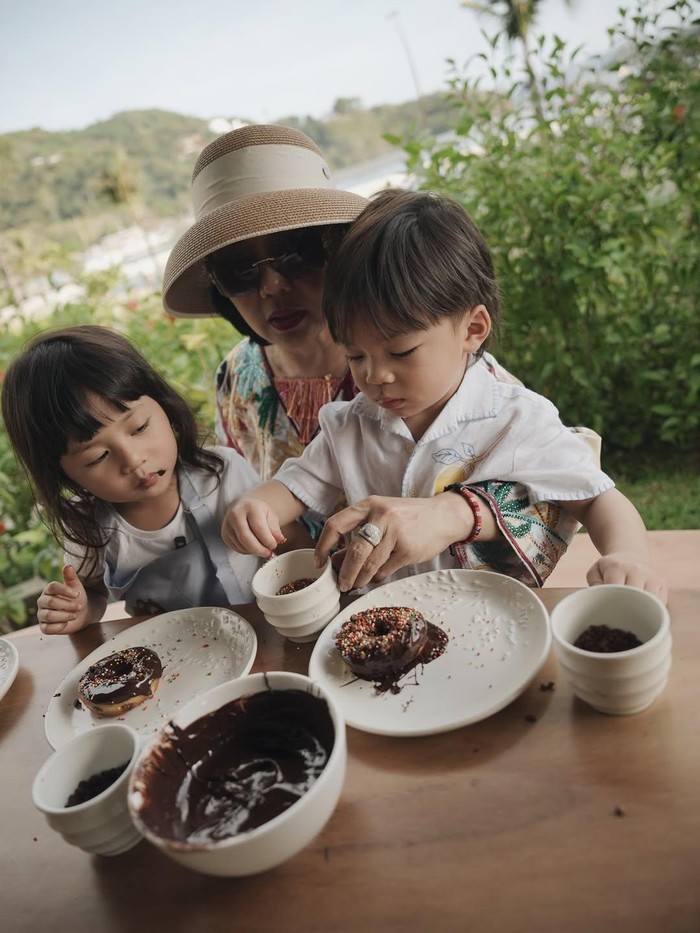Nikita Willy merayakan ulang tahun di Labuan Bajo Nikita Willy merayakan ulang tahun di Labuan Bajo