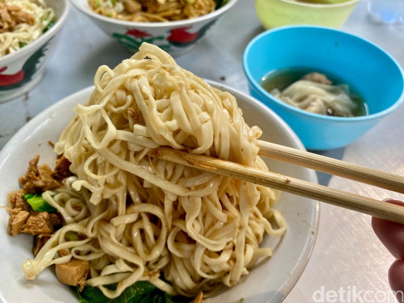 Nikmatnya Mie Ayam Pak Loso di Menteng, Harga Hanya Rp 15 Ribu