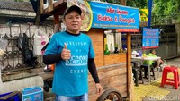 Usaha ini dimulai ayah Pak Sugi, yaitu Pak Loso sejak 1980-an. Kini diteruskan sang anak sejak 2017 setelah sempat berpindah lokasi dari Jalan Irian ke Jalan Lombok. Foto: detikFood