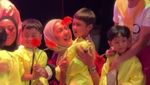 Senyum Paula Verhoeven dan Baim Wong Dampingi Anak Graduation