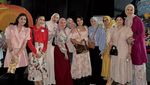 Senyum Paula Verhoeven dan Baim Wong Dampingi Anak Graduation