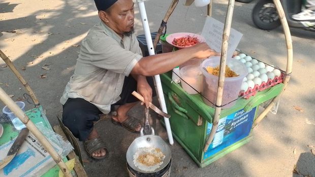Pedagang Kerak Telor di PRJ 2025
