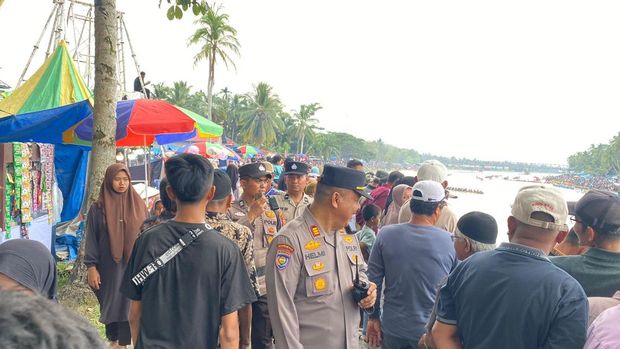 Pelaksanaan Pacu Jalur Rayon III di Tepian Rajo, Pangean, Jumat (4/7/2025) berlangsung aman dan kondusif.