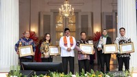 Penghargaan Kategori Kedinasan Pemerintah Provinsi DKI Jakarta: Kementerian Dalam Negeri (Direktur Jenderal Bina Keuangan Daerah); Kejaksaan Tinggi (Asisten Perdata dan Tata Usaha Negara); Pekerjaan Umum dan Perumahan Rakyat (BPPW Metropolitan); Dinas Bina Marga Provinsi DKI Jakarta; Dinas Sumber Daya Air Provinsi DKI Jakarta.