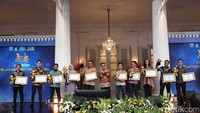 Top 10 peraih penghargaan Jakarta Water Hero 2025. Lalu terdapat sesi pemberian penghargaan, di antaranya penghargaan pelanggan rumah tangga, penghargaan komunitas penggiat lingkungan, penghargaan kedinasan (support system PAM Jaya).