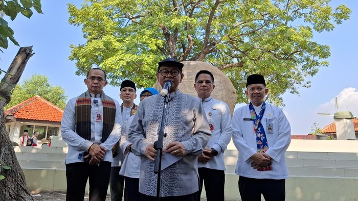 Pramono Anung dan PJU Pemprov DKI Jakarta di Kepulauan Seribu