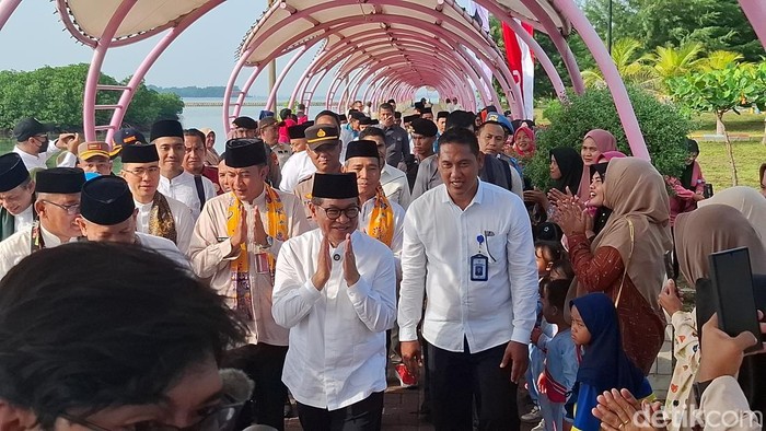 Pramono Anung di Kepulauan Seribu