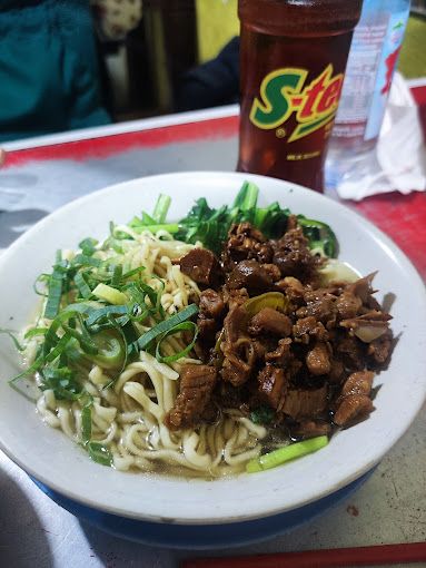 Rasanya Juara! Ini 5 Mie Ayam Gerobak yang Lagi Viral
