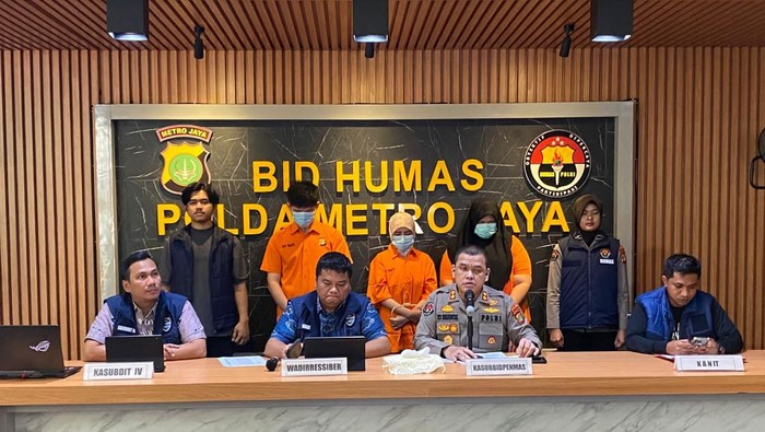 Sindikat investasi bodong modus love scamming ditangkap (Wildan/detikcom)
