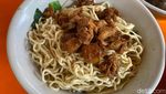 Sedapnya Mie Ayam Gerobak Cak Kandar di Pulo Mas Sejak 1986