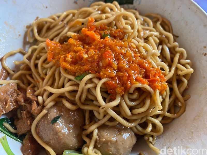 Spesial! Racikan Mie Ayam Sejak 1986 Diberi Topping Ati Ampela