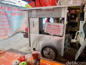 Catat! 5 Kuliner Warung Tenda di Jakarta yang Bertahan Lebih dari 40 Tahun