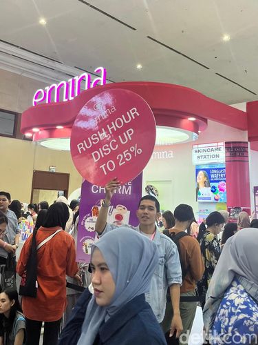 Suasana Jakarta X Beauty 2025 di JCC, mulai dari 3-6 Juli 2025.