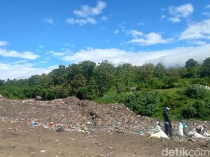 Warga Desak Penutupan TPA Ilegal di Buleleng, Bikin Anak Sakit-Asma Kambuh