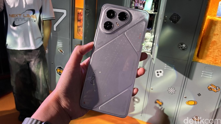 Tecno Pova 7 5G