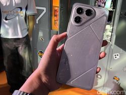 Menggenggam Tecno Pova 7 Series yang Gayanya Makin Futuristik