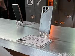 Menggenggam Tecno Pova 7 Series yang Gayanya Makin Futuristik