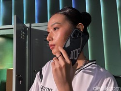 Menggenggam Tecno Pova 7 Series yang Gayanya Makin Futuristik