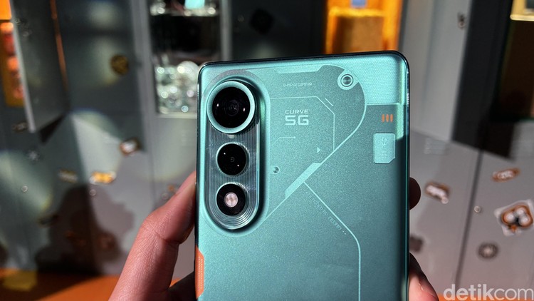 Tecno Pova Curve 5G