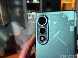 Menggenggam Tecno Pova 7 Series yang Gayanya Makin Futuristik