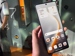 Menggenggam Tecno Pova 7 Series yang Gayanya Makin Futuristik