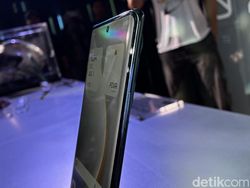 Menggenggam Tecno Pova 7 Series yang Gayanya Makin Futuristik