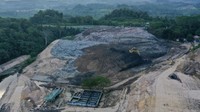 Sistem pengolahan sampah dan instalasi pengolahan air limbah (IPAL) akan dibenahi. Selain itu, pembangunan Pembangkit Listrik Tenaga Sampah (PLTSa) ditargetkan mulai beroperasi pada akhir 2025. ANTARA FOTO/M Risyal Hidayat