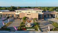 Wini berada di Kabupaten Timor Tengah Utara (TTU), NTT. Meski dikenal sebagai pos lintas batas negara (PLBN) Indonesia–Timor Leste, kawasan ini menyimpan kekayaan budaya yang melampaui identitas administratifnya. Dari kain tenun tradisional, tarian adat, hingga pacuan kuda, semua menjadi bagian dari kehidupan sehari-hari masyarakat di sana.
