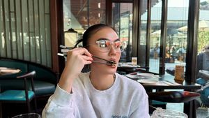 Potret Agnez Mo Saat Sarapan dan Makan Malam Romantis