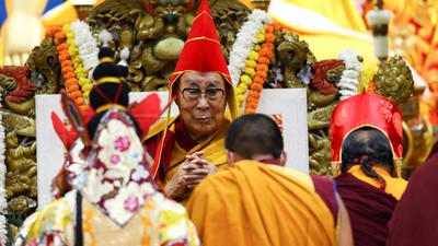 Doa di Dharamshala Rayakan Ulang Tahun Dalai Lama