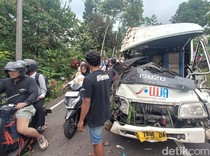 Minibus Ringsek Terjun ke Parit di Serang Purbalingga, 2 Tewas