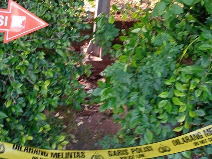 Lokasi penemuan jasad bocah laki-laki 5 tahun i pinggir taman kawasan Radio Dalam, Jakarta Selatan.