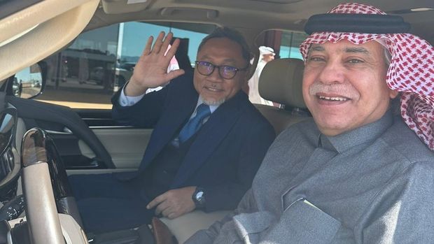 Majid bin Abdullah Al Qasabi dan Menko Pangan RI Zulkifli Hasan
