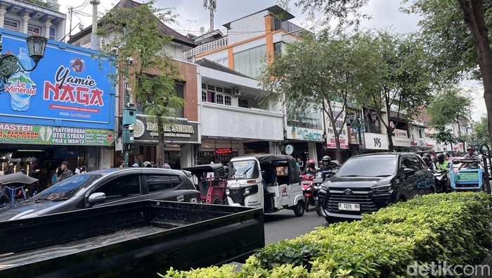 Situasi lalu lintas di kawasan Malioboro, Kota Jogja, Sabtu (5/7/2025).