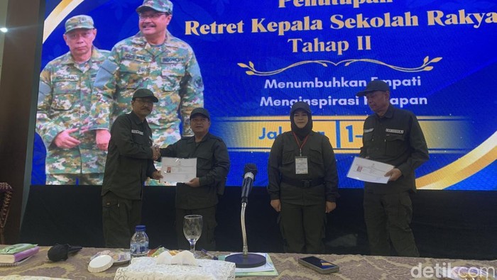 Mensos Gus Ipul tutup retret Kepala Sekolah Rakyat tahap II