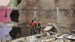 Ngeri! Penampakan Gedung Ambruk, 12 Orang Tertimbun
