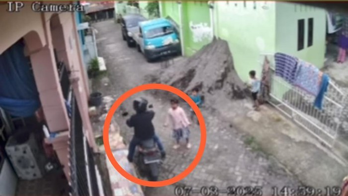 Pemotor jambret anting anak di Perumnas Antang Makassar.