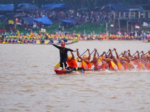 Di Balik Viral Aura Farming, Ada Peran Pawang yang Bikin Jalur di Kuansing