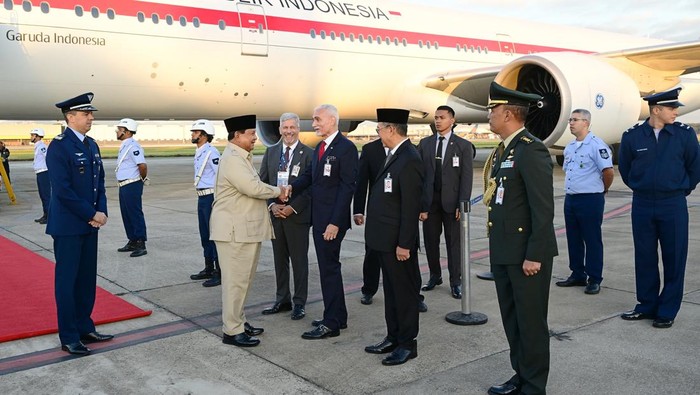 Presiden Prabowo Subianto tiba di Air Base Galeão, Rio de Janeiro, Brasil, Sabtu (5/7/2025).