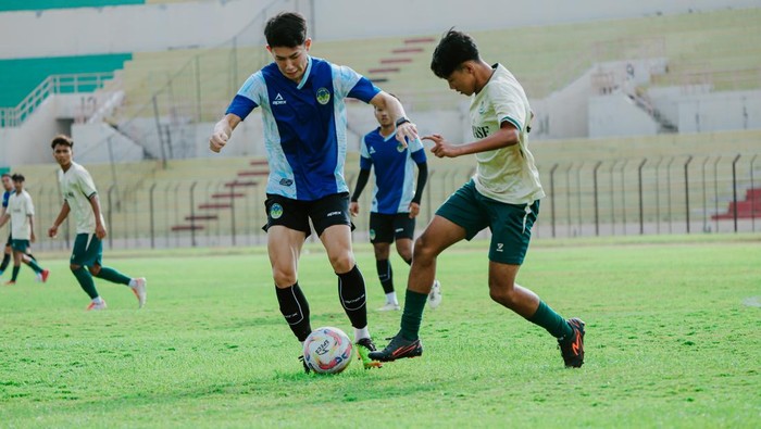 Uji coba PSIM Jogja vs Porda Bantul di Stadion Sultan Agung (SSA), Bantul, Sabtu (5/7/2025).