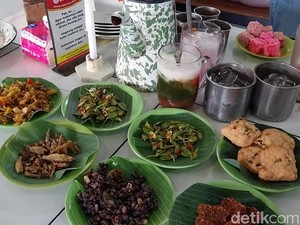 Mencicipi Kuliner Asli Majalengka di Sangu Akeul Cigaleuh