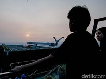 Video: Sunset-an di Gedung Setinggi 385 Meter, View-nya Bikin Melting!