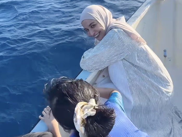 Shireen Sungkar Shireen Sungkar liburan ke Sabang, Aceh.